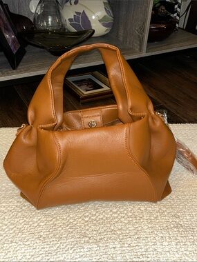 TzechoWomen's Slouchy Shoulder Bag in Cognac